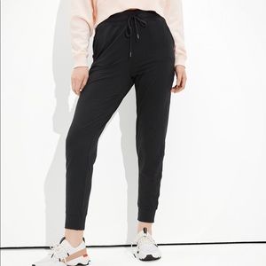 AE Lightweight Everywhere Jogger M
